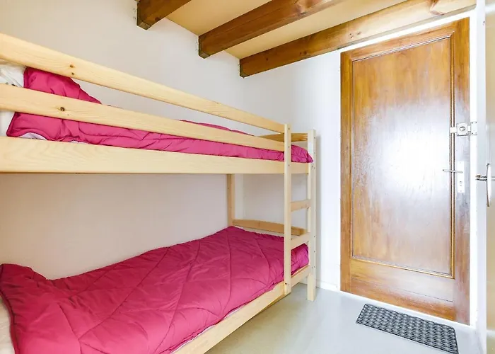 Mezzanine à 300m De La Avec Parking - Fr-1-521-48 *