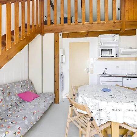 Mezzanine A 300m De La Avec Balcon Et Parking - - Fr-1-521-48 Apartment