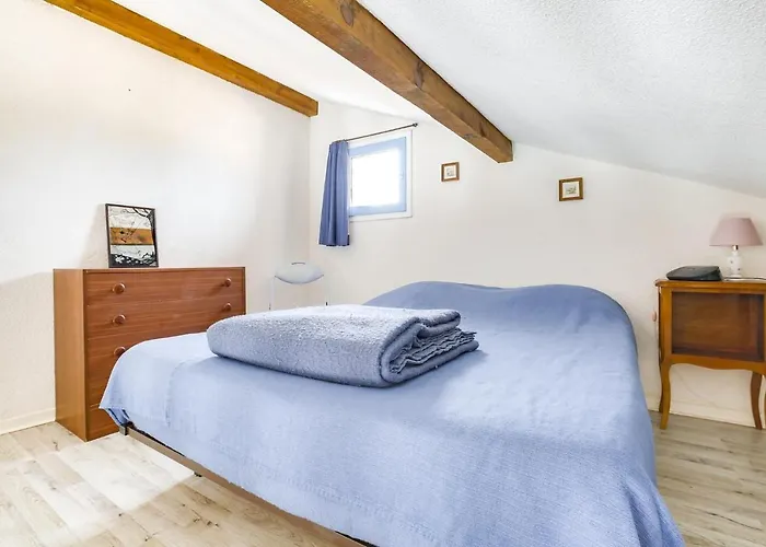 Mezzanine à 300m De La Avec Parking - Fr-1-521-48